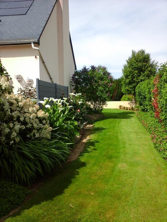 Au Jardin D'Eden Hotel Poilley  Exterior photo